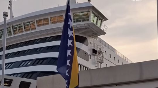 Zastava Bosne i Hercegovine ponosno se zavijorila u Tarantu!