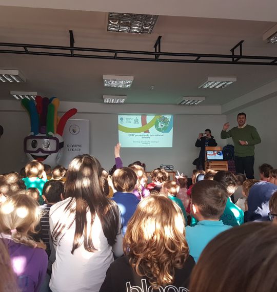 Lectures on Olympism and EYOF at the "Bloom Academy"